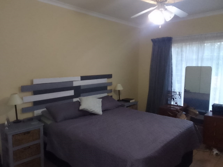 3 Bedroom Property for Sale in Azalea Park North West